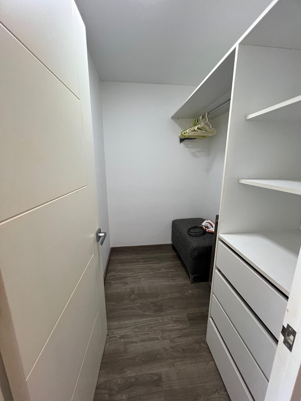 Miraflores walk in closet segundo dormitorio
