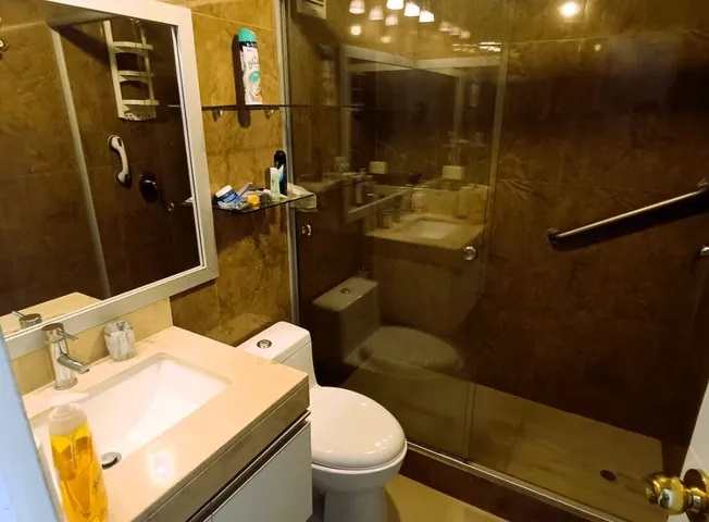 Velasco Astete, Baño 2